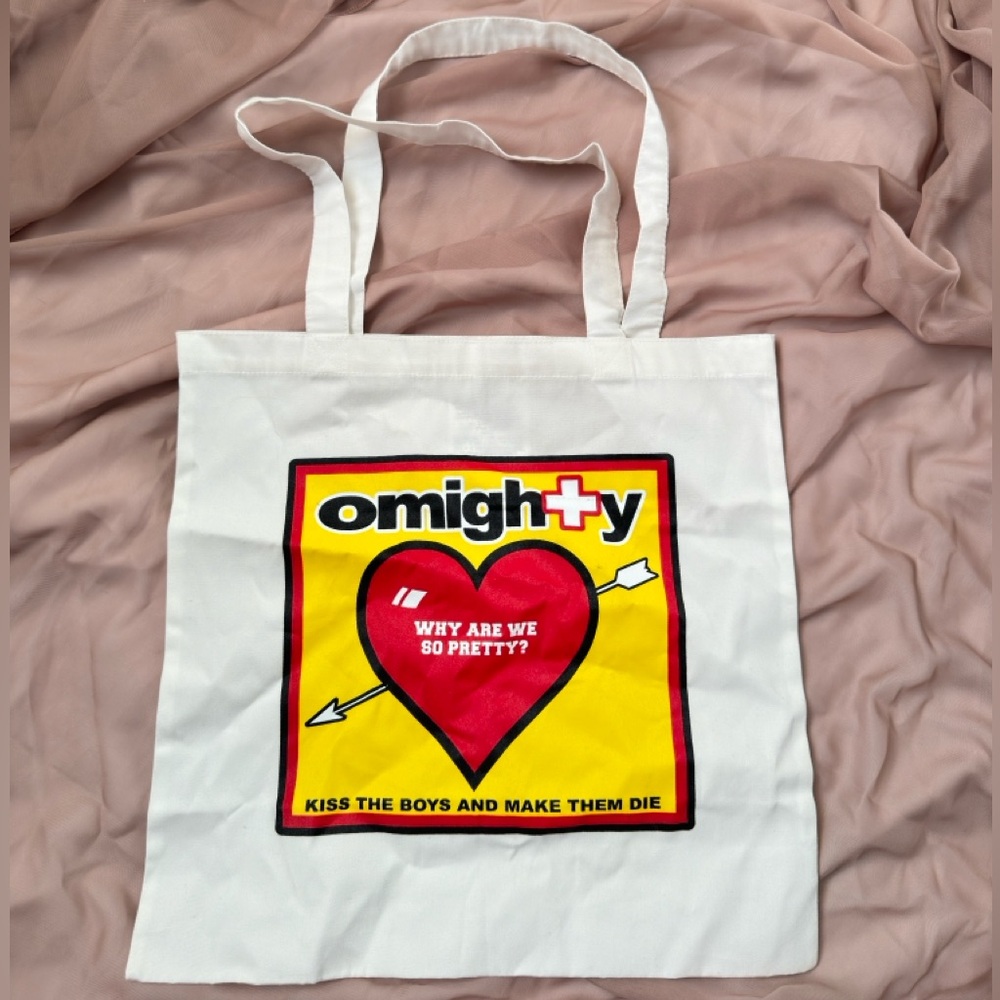 OMIGHTY White Shopper Tote Bag ❤️‍🔥
